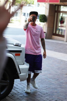 18.09 | Justin Bieber no hotel Montage em Beverly Hills, Califórnia