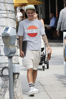 20.09 | Justin Bieber em Beverly Hills, Califórnia