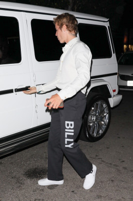 20.09 | Justin Bieber deixando o The Nice Guy em West Hollywood, CA