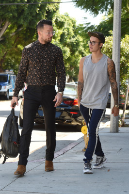 21.09 | Justin Bieber no spa em West Hollywood, Califórnia