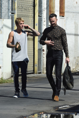 21.09 | Justin Bieber no spa em West Hollywood, Califórnia