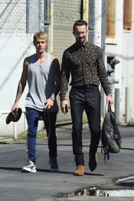 21.09 | Justin Bieber no spa em West Hollywood, Califórnia