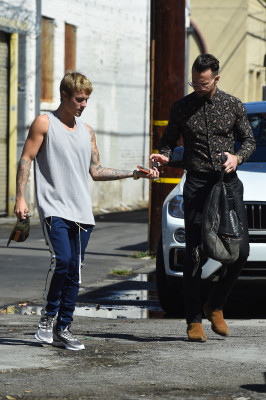 21.09 | Justin Bieber no spa em West Hollywood, Califórnia