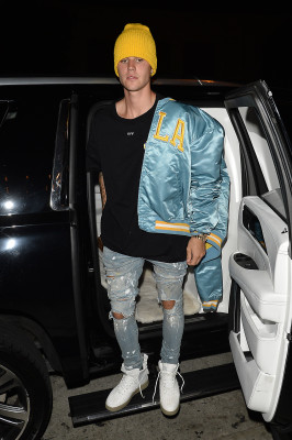 22.09 | Justin Bieber chegando no Catch em West Hollywood, Califórnia