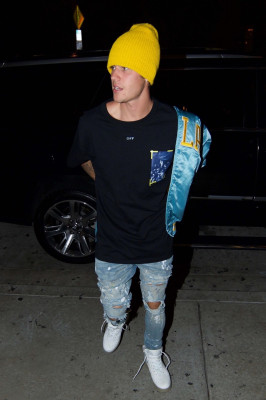 22.09 | Justin Bieber chegando no Catch em West Hollywood, Califórnia