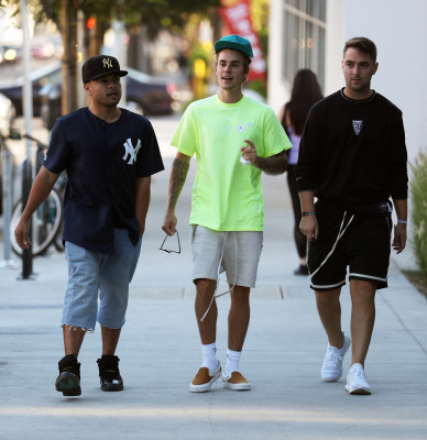 28.09 | Justin Bieber é visto em Los Angeles, CA