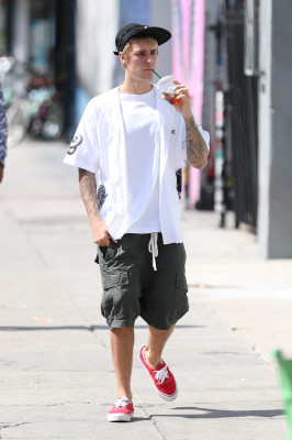 10.02 | Justin Bieber em Los Angeles, Califórnia