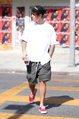 10.02 | Justin Bieber em Los Angeles, Califórnia