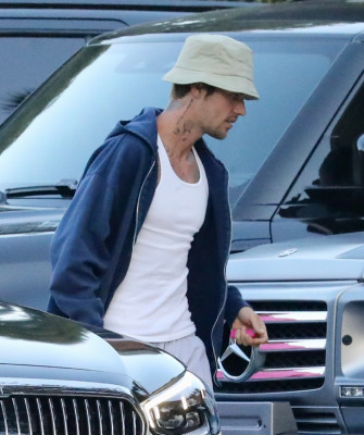 02.08 | Aparição em Los Angeles, Califórnia.