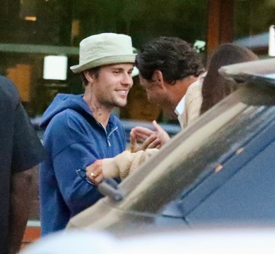 02.08 | Aparição em Los Angeles, Califórnia.
