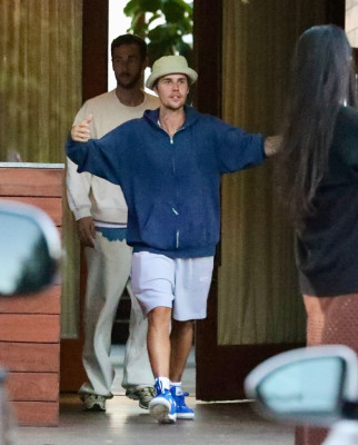 02.08 | Aparição em Los Angeles, Califórnia.