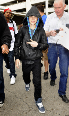 02.03 | Justin Bieber chegando no aeroporto em Miami
