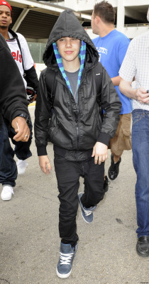 02.03 | Justin Bieber chegando no aeroporto em Miami