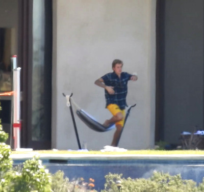 26.10 | Justin Bieber em Beverly Hills, na Califórnia