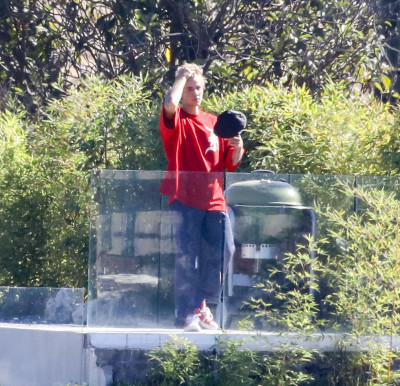 29.10 | Justin Bieber em Beverly Hills, Califórnia