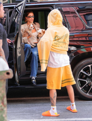12.05 | Justin e Hailey Bieber em Nova York.