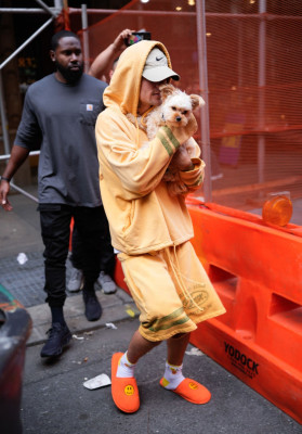 12.05 | Justin e Hailey Bieber em Nova York.