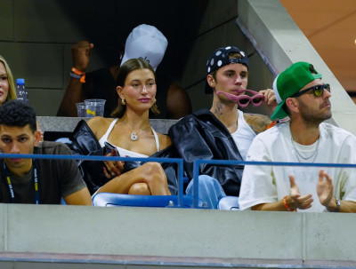 01.09 | Justin e Hailey Bieber no US Open de Tênis.