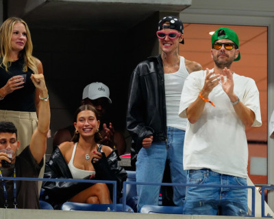 01.09 | Justin e Hailey Bieber no US Open de Tênis.