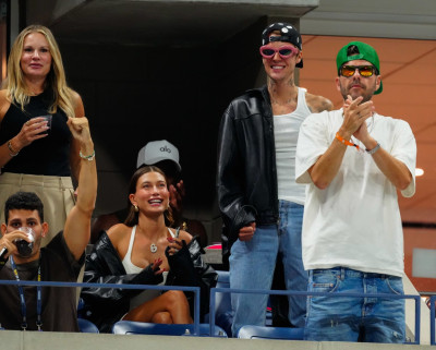 01.09 | Justin e Hailey Bieber no US Open de Tênis.