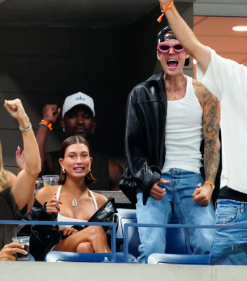 01.09 | Justin e Hailey Bieber no US Open de Tênis.