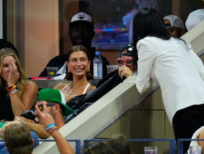 01.09 | Justin e Hailey Bieber no US Open de Tênis.