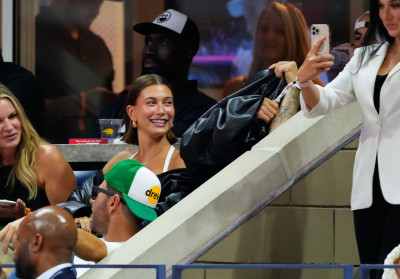 01.09 | Justin e Hailey Bieber no US Open de Tênis.