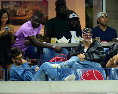 01.09 | Justin e Hailey Bieber no US Open de Tênis.