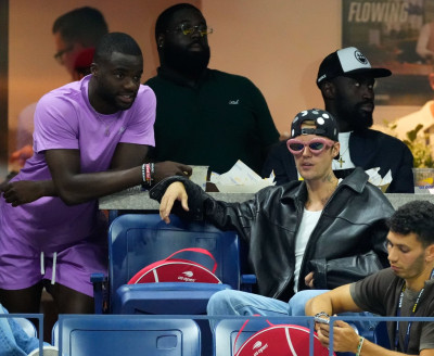 01.09 | Justin e Hailey Bieber no US Open de Tênis.