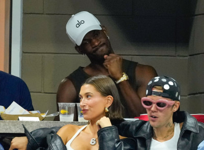 01.09 | Justin e Hailey Bieber no US Open de Tênis.