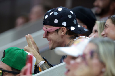 01.09 | Justin e Hailey Bieber no US Open de Tênis.