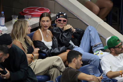 01.09 | Justin e Hailey Bieber no US Open de Tênis.