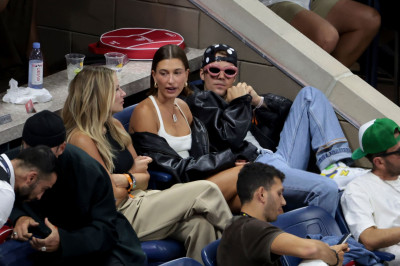 01.09 | Justin e Hailey Bieber no US Open de Tênis.