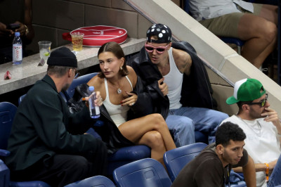 01.09 | Justin e Hailey Bieber no US Open de Tênis.
