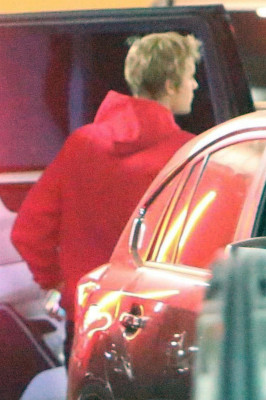 11.01 | Justin Bieber no hotel Montage em Beverly Hills, CA