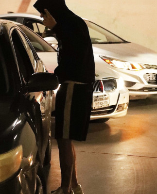 11.02 | Justin Bieber no hotel Montage em Beverly Hills, Califórnia