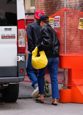 21.06 | Justin e Hailey Bieber em Nova York.