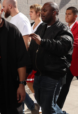 11.04 | Justin Bieber chegando na Hillsong Conference em Los Angeles, CA