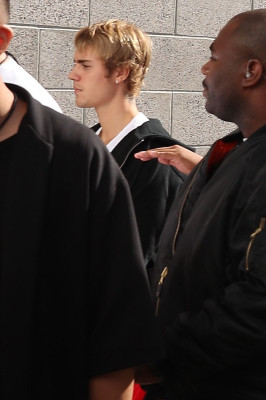 11.04 | Justin Bieber chegando na Hillsong Conference em Los Angeles, CA