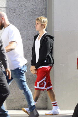 11.04 | Justin Bieber chegando na Hillsong Conference em Los Angeles, CA
