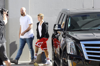 11.04 | Justin Bieber chegando na Hillsong Conference em Los Angeles, CA