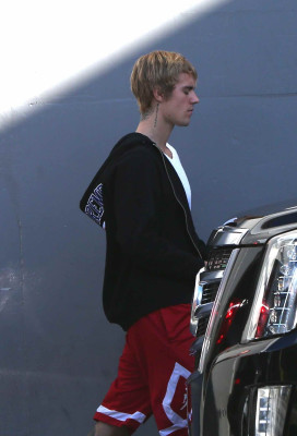 11.04 | Justin Bieber deixando à Hillsong Conference em Los Angeles, CA