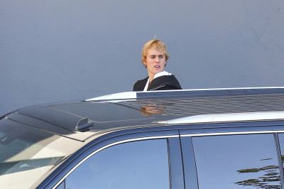 11.04 | Justin Bieber deixando à Hillsong Conference em Los Angeles, CA