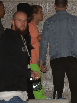 11.04 | Justin Bieber deixando à Hillsong Conference em Los Angeles, CA