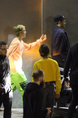 11.04 | Justin Bieber deixando à Hillsong Conference em Los Angeles, CA