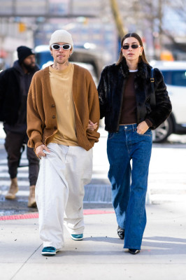 24.01 | Justin e Hailey Bieber em Nova York.