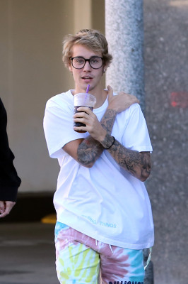 11.08 | Justin Bieber em Los Angeles, Califórnia