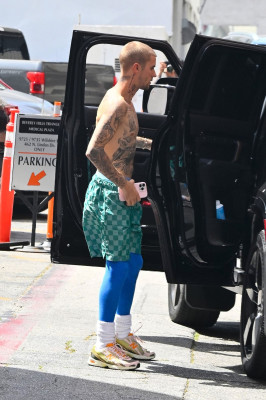 22.05 | Justin Bieber em Los Angeles, Califórnia.