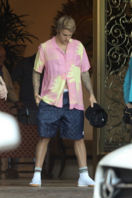 11.09 | Justin Bieber no hotel Montage em Beverly Hills, CA