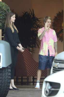 11.09 | Justin Bieber no hotel Montage em Beverly Hills, CA